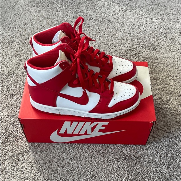 Nike Red Dunks - Picture 2 of 7